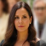 Tamara Vučić ODUŠEVILA modnim izborom: Hrabro spojila BORDO i PINK, a elegantno odelo je pun pogodak (GALERIJA)