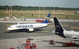 VELIKA PROMENA ZA PUTNIKE! "Rajaner" SMANJUJE broj letova preko zime - EVO ŠTA ZNAČI TA ODLUKA!