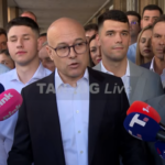 VUČEVIĆ SE ZAHVALIO NARODU! Naprednjaci predali rekordnih 224.557 potpis Republičkoj izbornoj komisiji