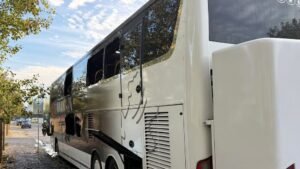 Drama u komšiluku: Autobus sa fudbalerima sleteo sa puta!