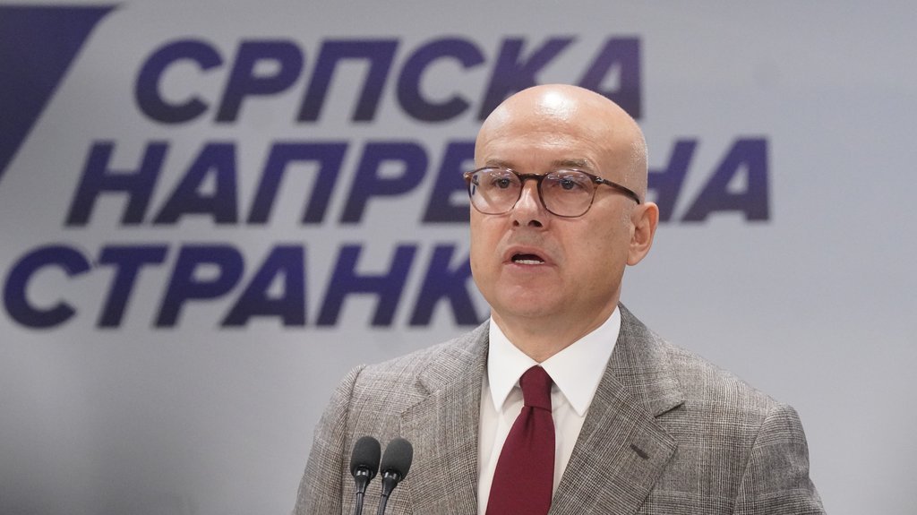 GOSPODO BLOKADERI, JESTE LI TO OBEĆALI PREDAJU KOSOVA?! Predstavnik 'Studentske liste' priznao prave namere o južnoj srpskoj pokrajini, lider SNS Vuče