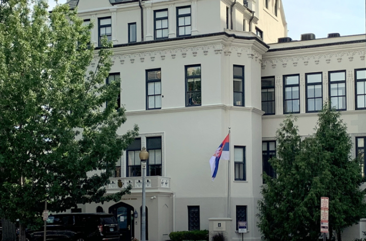 JAČAJU ODNOSI SRBIJE I AMERIKE! Oglasila se naša ambasada u Vašingtonu važnim saopštenjem - Rezolucija Predstavničkog doma Kongresa dobila dodatnu podršku!