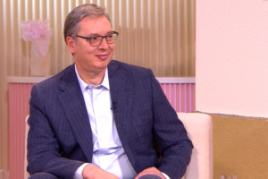 "NE DORUČKUJEM, NE PIJEM KAFU, RANO ODEM, KASNO DOĐEM!" Vučić otkrio kako mu izgleda jutro, ali i čega mu je najžalije: JA SAMO SVOJU PORODICU NISAM USPEO DA ZAŠTITIM!