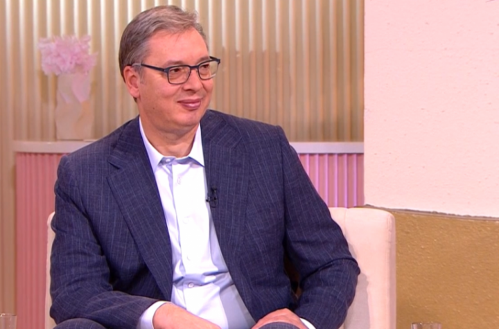"NE DORUČKUJEM, NE PIJEM KAFU, RANO ODEM, KASNO DOĐEM!" Vučić otkrio kako mu izgleda jutro, ali i čega mu je najžalije: JA SAMO SVOJU PORODICU NISAM USPEO DA ZAŠTITIM!