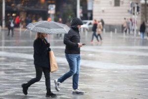 Ne dajte da vam kiša natopi cipele: 7 jednostavnih načina da zaštitite obuću od vlage