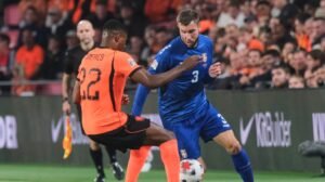 Nerešeno na poluvremenu u Ajndhovenu! Holandija - Srbija 1:1 (FOTO)