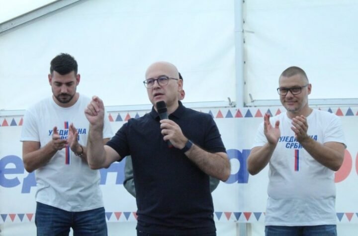 OGLASIO SE VUČEVIĆ: Skup u Novom Sadu biće najveći u izbornoj kampanji SNS!
