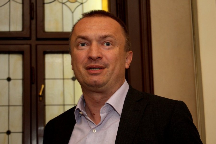OTKRIVAMO: Pajtić zbog narkotika završio bez svesti u bolnici – kako je zataškan skandal šefa blokaderske liste!