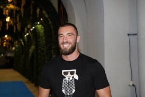 OTKRIVENO KO JE "SMESTIO" MENSURU DISKVALIFIKACIJU! Ajdarpašić besan kao ris, evo šta je usledilo nakon jezive tuče!