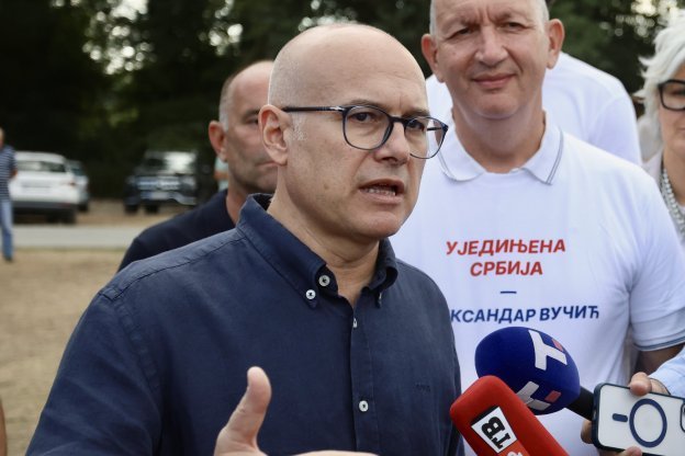 OVO JE UJEDINJENA SRBIJA! Vučević se osvrnuo na veliki skup u Areni, ali i na blokadere: Obmanjuju ljude, sve same prevare!