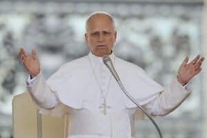 PAPA LAV XIV IMA RAK PLUĆA: Vatikan potvrdio dijagnozu, evo šta se zna o daljem lečenju
