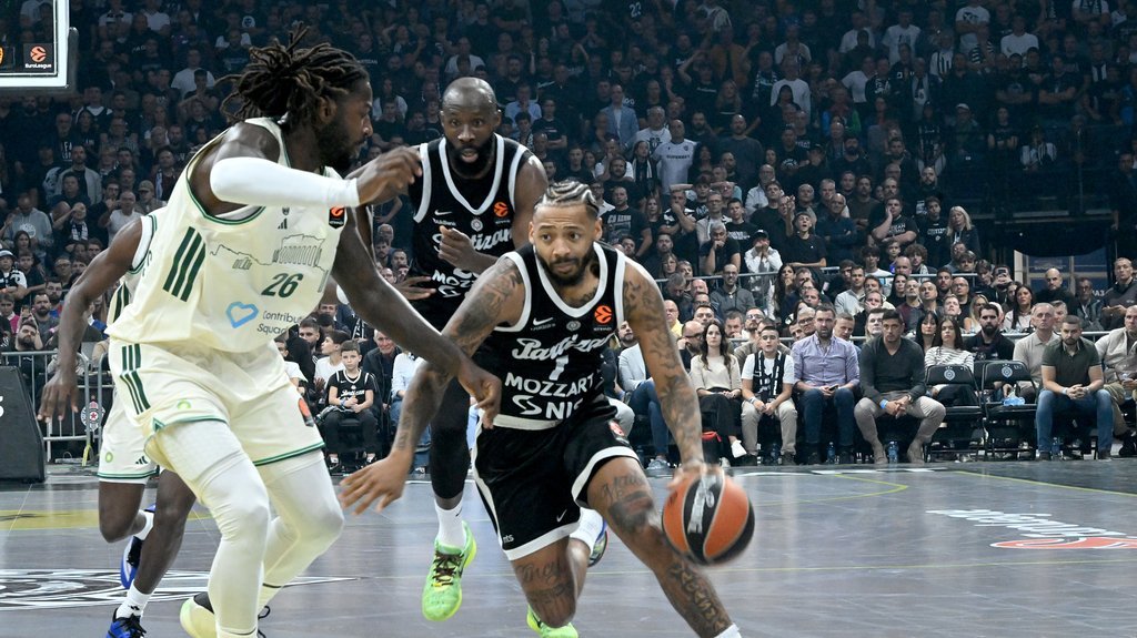 PARTIZAN DOŽIVEO TREĆI VEZANI PORAZ U EVROLIGI: Crno-beli se raspali u drugom poluvremenu protiv Fenerbahčea! Sledi večiti derbi