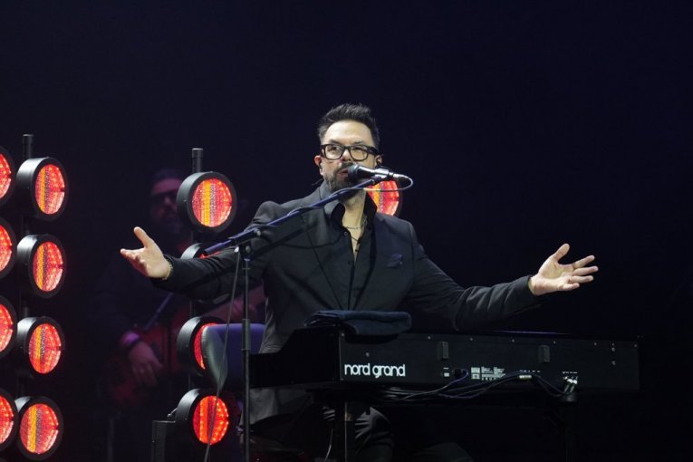 PETAR GRAŠO NAPRAVIO SPEKTAKL U BEOGRADU! Ovako se obratio publici