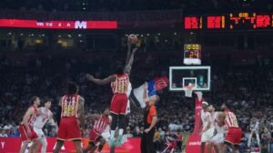 POBEDI SE U ZUBE NE GLEDA! Zvezda samlela Pariz, pa umalo pobedila samu sebe - sledi večiti derbi protiv Partizana