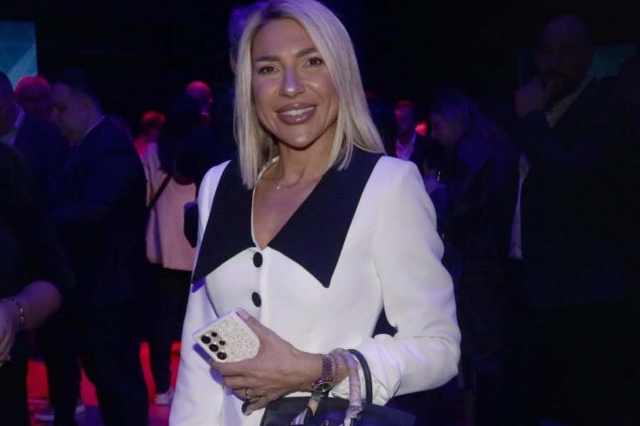 PRVE SLIKE SA VENČANJA: Jovana Jetremić blista u belom