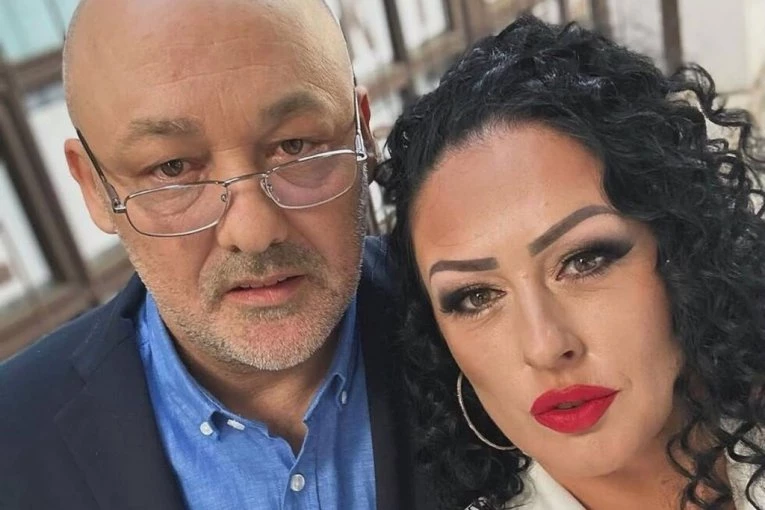POGINULA ŽENA NAŠEG POZNATOG PEVAČA: Stravična tragedija pokosila porodicu!