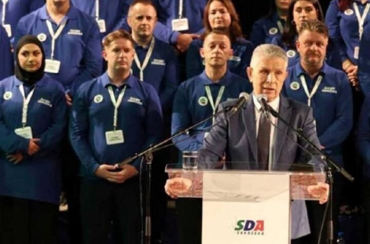 Promoter blokaderske liste i ekstremista Sulejman Ugljanin još jednom šokirao: Bošnjakinje da rađaju decu za vojnike!