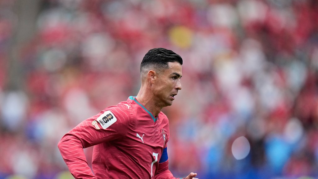 Ronaldo dobio neverovatnu kaznu: Uz 30 dana suspenzije i čitavih 255 evra