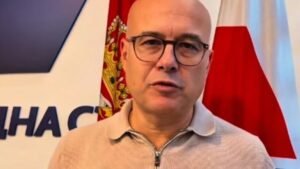 SVAKI NAPAD NA ŽENU JE NAPAD NA SVE NAŠE MAJKE" Lider naprednjaka Vučević oštro osudio napad na Dinu Vučinić: Blokaderi gube strpljenje, ali i posledn