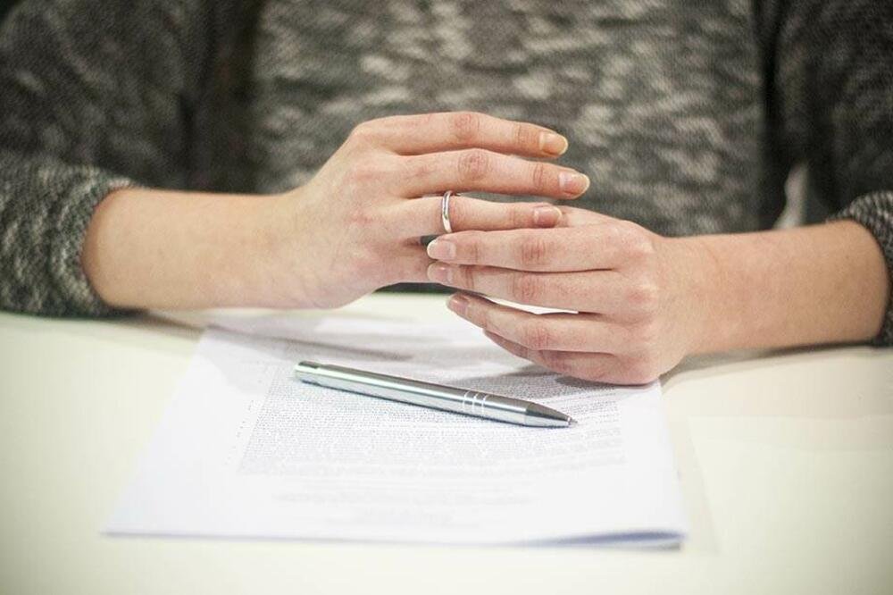 Skandal trese Nemačku: Otkrivene stotine dečjih brakova, devojčice od 11 godina udavali za odrasle muškarce!