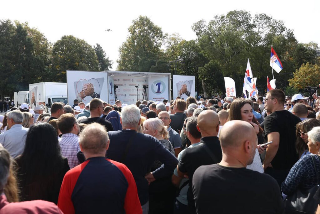 Srbija pruža podršku "Ujedinjenoj Srbiji": Ogromna kolona krenula iz Trstenika, skupio se narod u Brusu i Kruševcu!
