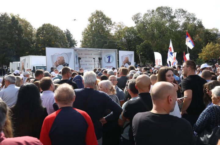 Srbija pruža podršku "Ujedinjenoj Srbiji": Ogromna kolona krenula iz Trstenika, skupio se narod u Brusu i Kruševcu!