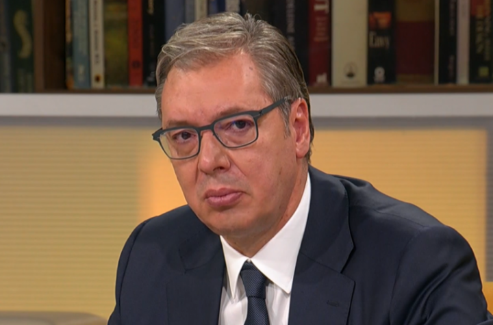 VUČIĆ O BRTALNOM NAPADU NA OCA I MAJKU: "To je za anale"!