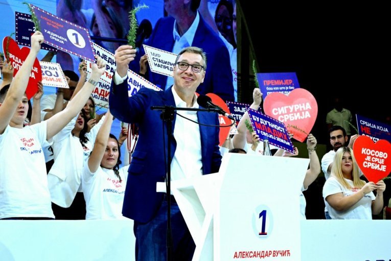 Vučić 25 miliona evra za zdravstvo u Lazarevcu
