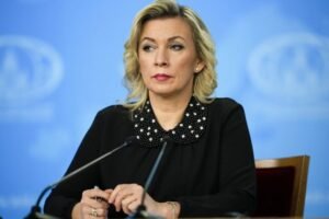 ZAHAROVA OŠTRO O FRANCUSKOJ: „Jelisejska palata ćuti dok francuska policija prebija decu“