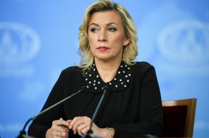 ZAHAROVA OŠTRO O FRANCUSKOJ: „Jelisejska palata ćuti dok francuska policija prebija decu“