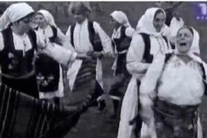 ŽENA PADA U STANJE TRANSA, A OKO NJE SE FORMIRA KOLO! Ovo je najneobičniji običaj na Balkanu! Naježićete se i zašto