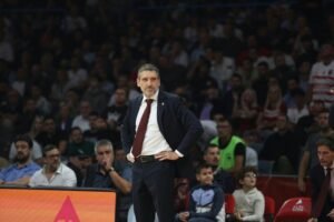 Zvezda na korak od NBA pojačanja: Ibon Navaro dobija centra od 211 centimetara! Evo šta će biti sa Petruševim